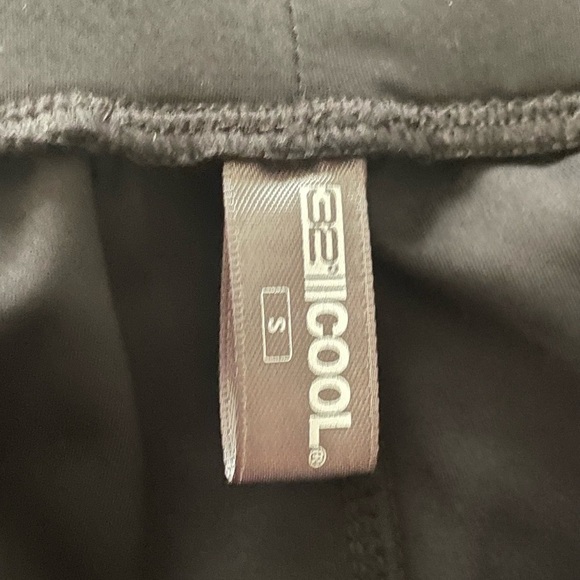 32 Degrees Pull On Black Capris (Women's S) - Picture 11 of 15